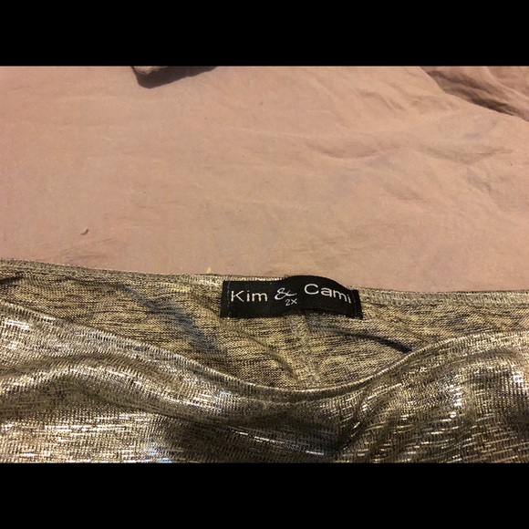 NWOT Off the shoulder silver top - Picture 2 of 3